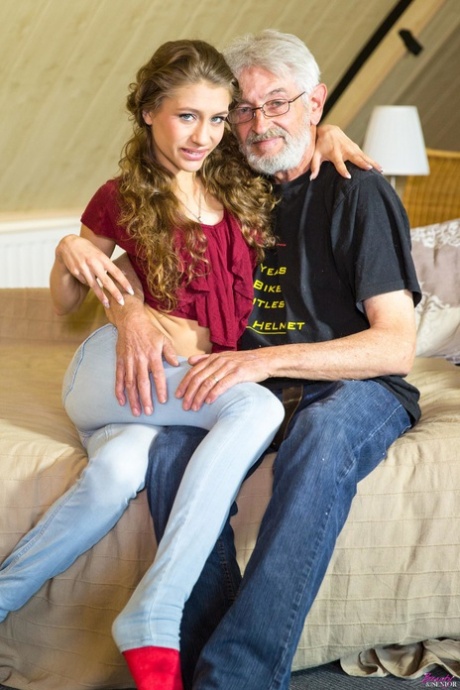 Skinny young girl Rebel Lynn kissing old man before hardcore fuck session