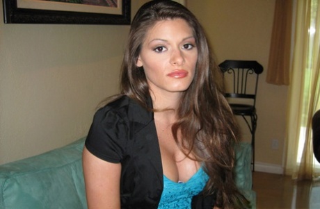 Ex-girlfriend Madelyn Marie takes it off for her bf after a couple of selfies