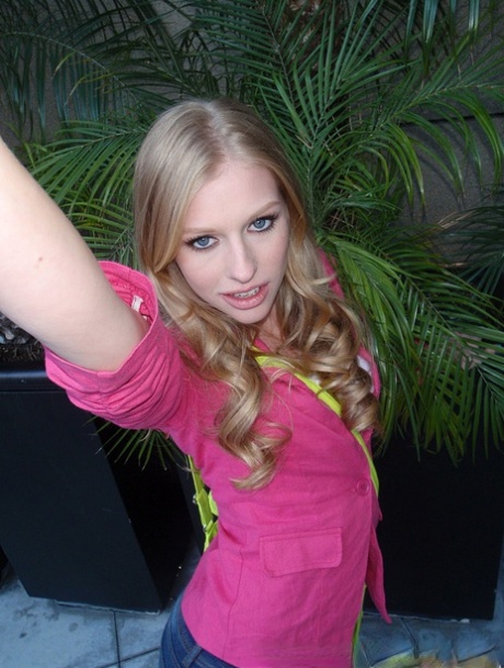 Cheating blonde girlfriend takes off her clothes for nude selfies