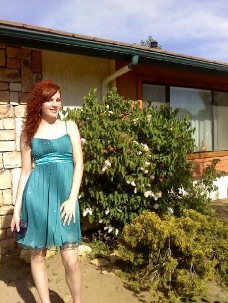 Cute ex girlfriends take nude selfies and rub each other's pussies