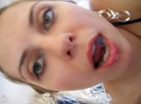 Sexy amateur Lory goes pussy to mouth during homemade POV action