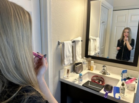 OnlyFans ChanelSnowXO starring ChanelSnowXO, Savannah Apted Porn Gallery