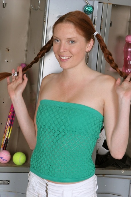 ATK Archives performed by Kellie XXX Pics