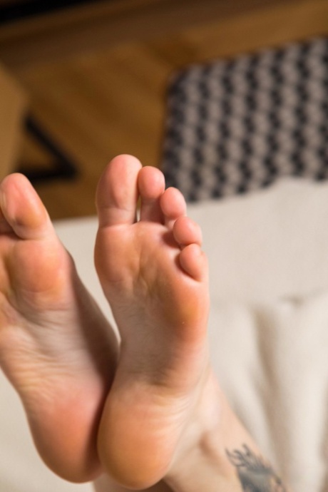 Fucking Skinny featuring Margot Reese Nude Pics