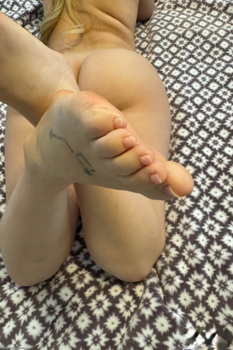 ATK Galleria starring Aria Banks Naked Images