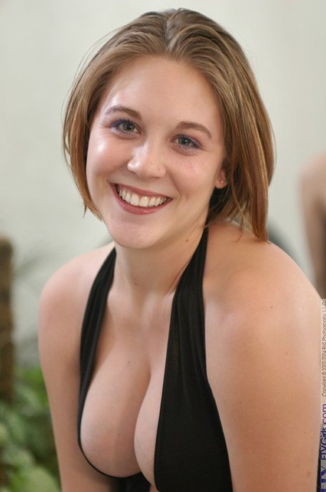 Pregnant lady Violet exposes her boobs and fondles her swollen vagina