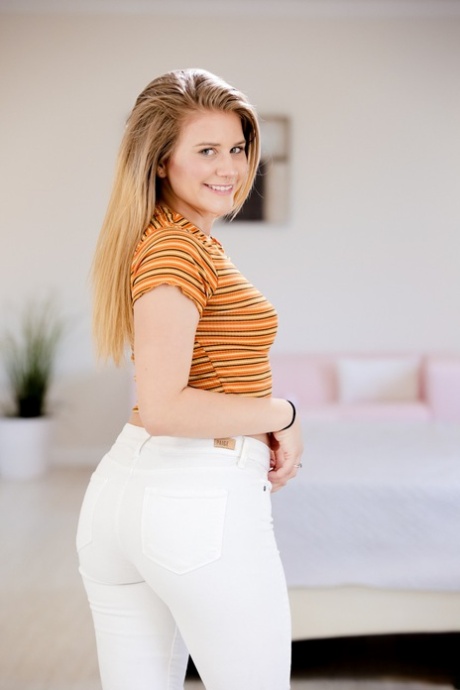 Fair skinned teen Taylor Blake touts her juicy ass prior to a POV blowjob