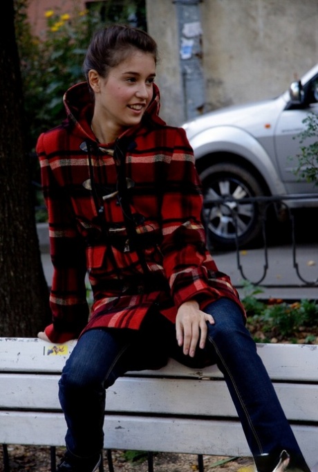 Thin teen goes pussy to mouth with a large penis in cute socks