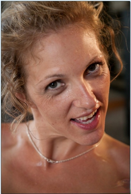 Beach volleyball hottie Roxanne Hall enjoys deep anal pounding