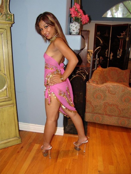 Paglia huge load of cum on the pussy lips and hips of sexy Indian slut