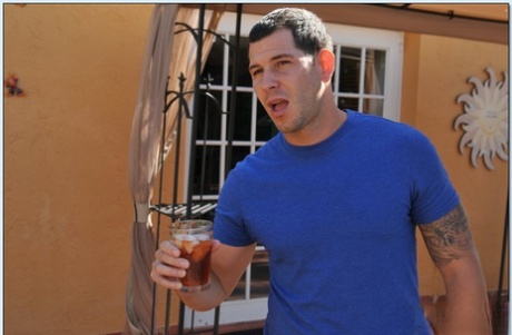 Holly Claus gives a blowjob and gets her pierced twat cocked up