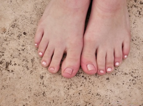 Nerdy chick with glasses Katie Kush makes her stud go crazy with pro sex