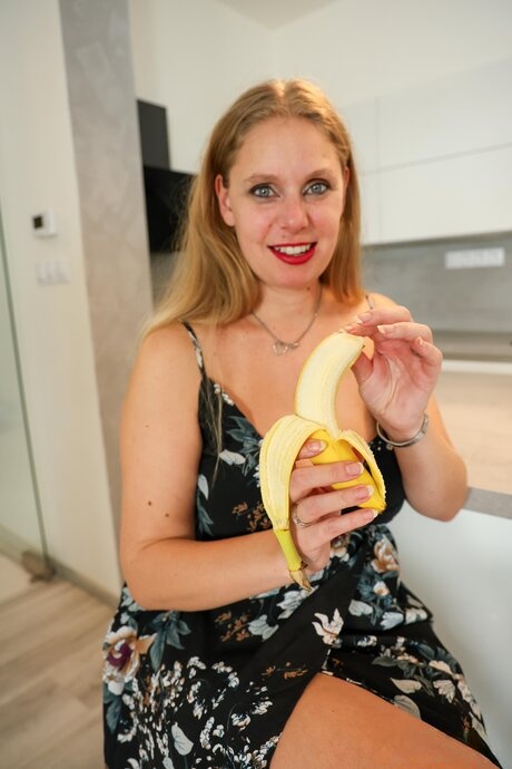 4k CFNM starring Jambie King, Mikaya Sweet Sex Pictures