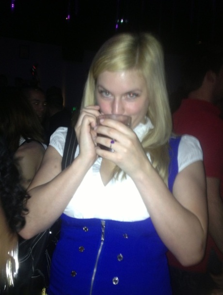 Amateur model Danielle Ftv takes non nude selfies in a variety of outfits