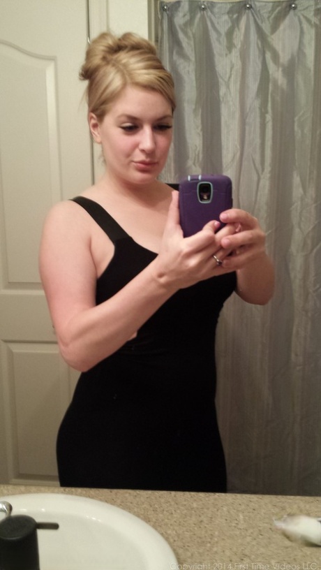 Amateur model Danielle Ftv takes non nude selfies in a variety of outfits