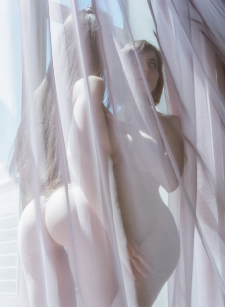 Naked hotties with nice tits Emily Bloom & Liara Roux pet nude in the window