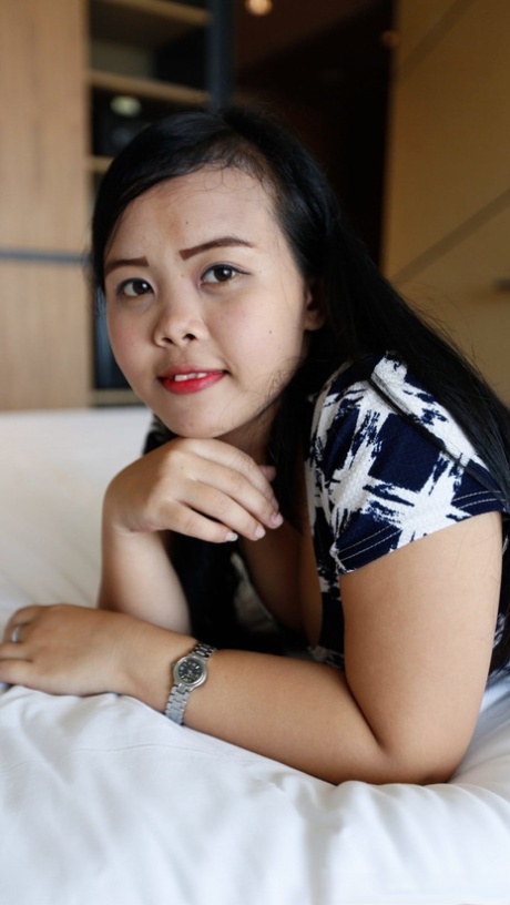 Asian amateur Ice B exposes her big booty and takes a dick in POV action