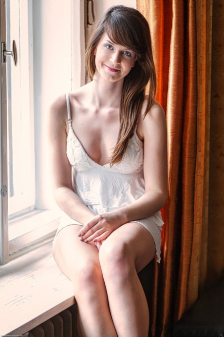 Errotica Archives starring Tyna Hot Pics