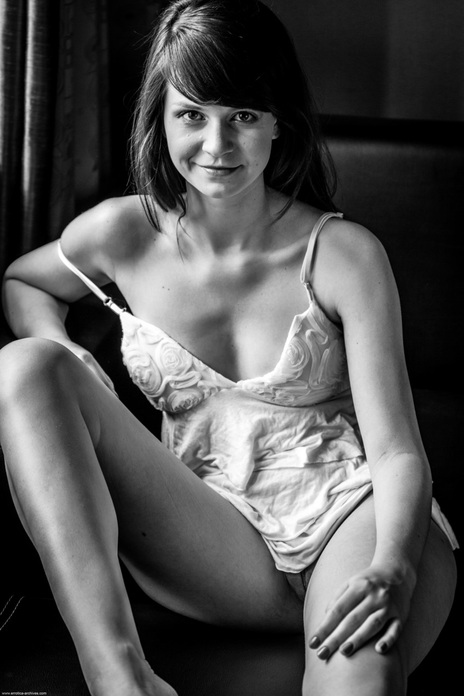 Errotica Archives starring Tyna Hot Pics