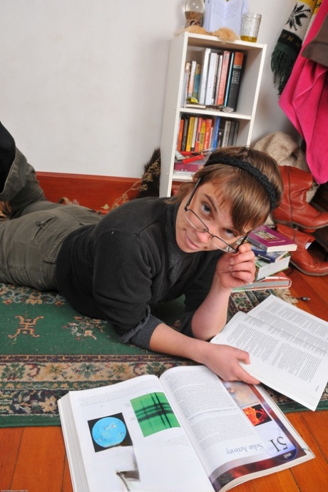 Curvy amateur Artemisia shows off her big booty & spreads her hairy pussy