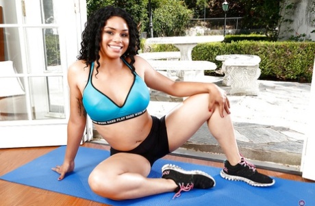 Fit black girl Millie Stone makes nude modeling debut in luxurious courtyard