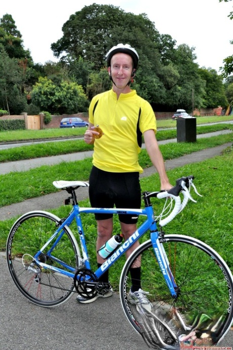 Naughty UK housewife invites a passing cyclist to stick his dick in her ass