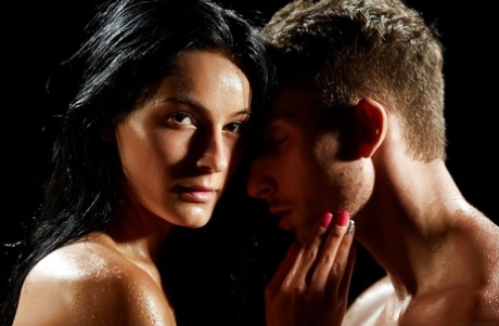 Closeuo romance in sensual scenes of raw sex with brunette Chrissy