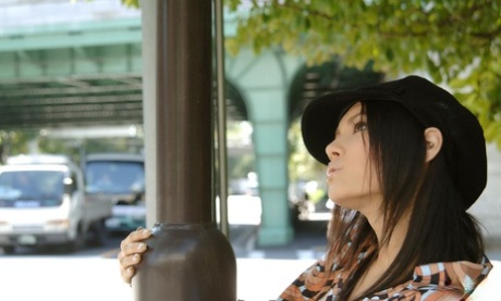 Asian beauty Maria Ozawa strikes tempting nude poses during solo action